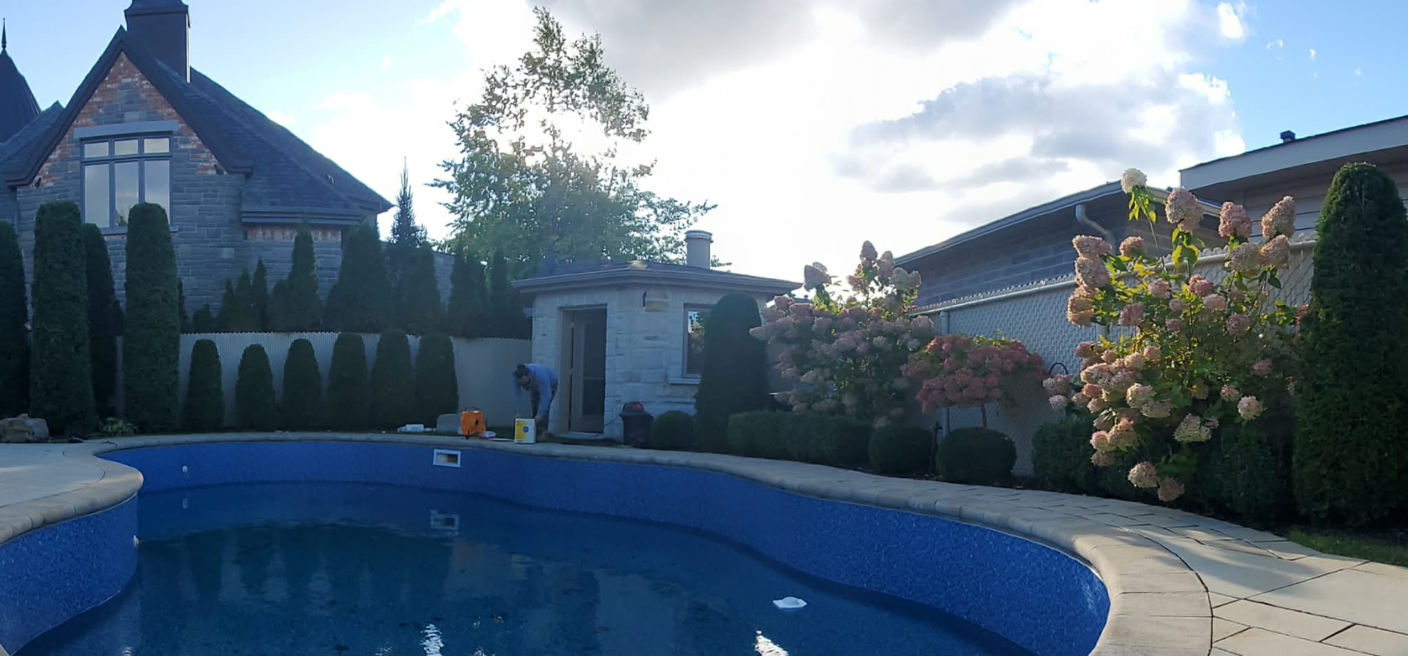 Ouverture de piscine à Laval